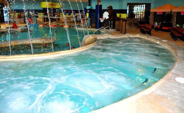 Soaring Eagle Waterpark And Hotel Mount Pleasant Exterior photo
