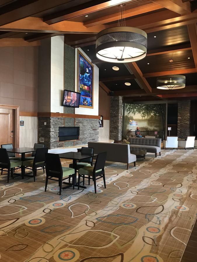 Soaring Eagle Waterpark And Hotel Mount Pleasant Exterior photo
