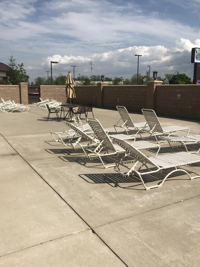 Soaring Eagle Waterpark And Hotel Mount Pleasant Exterior photo